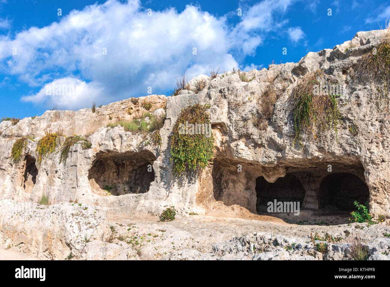 Tombs inside hi-res stock photography and images - Alamy