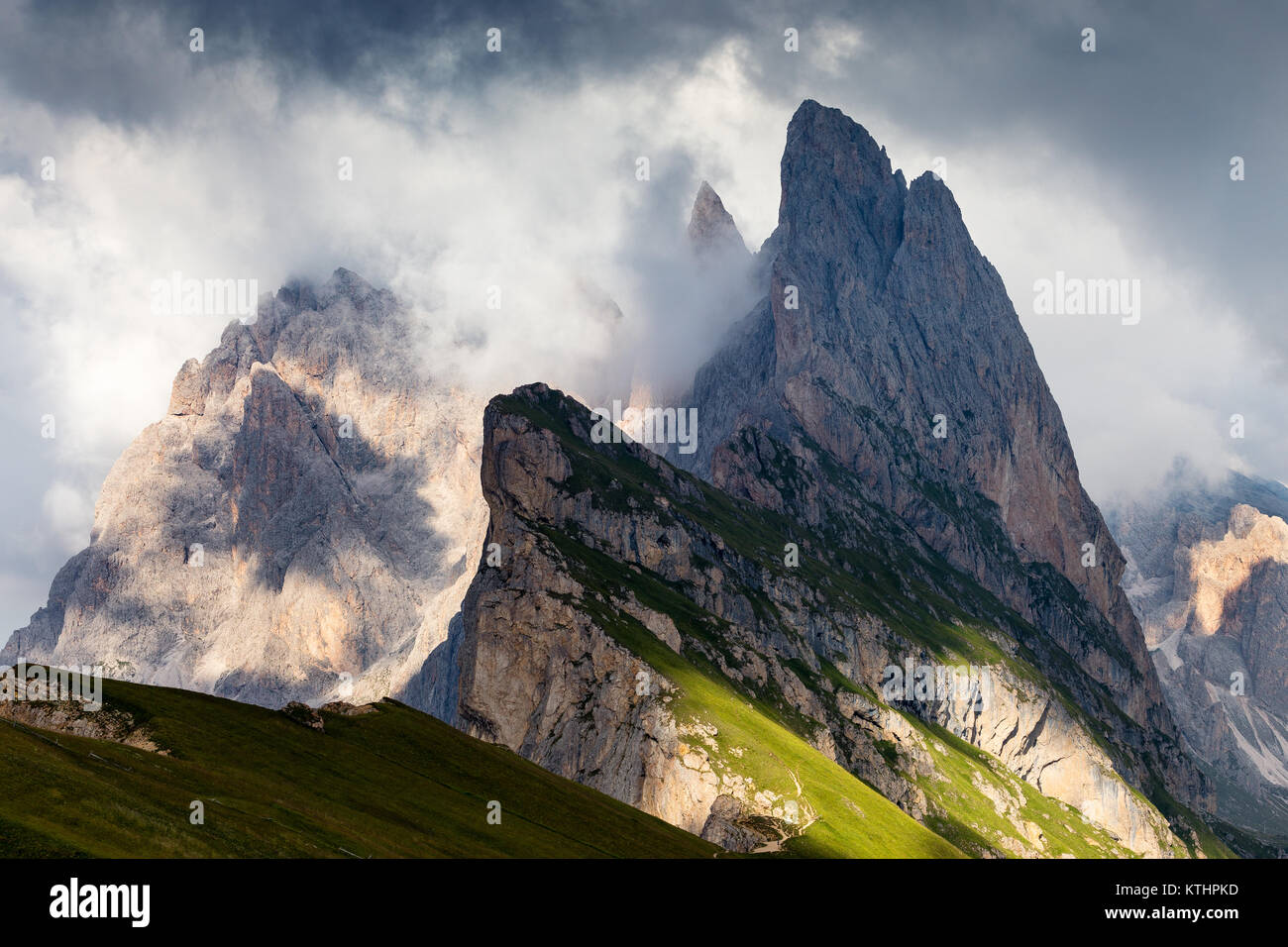 Seceda mountain and the Odle peaks. The Gardena Dolomites in Trentino-Alto Adige. Puez-Odle Nature Park. Ortisei. Italian Alps. Europe. Stock Photo