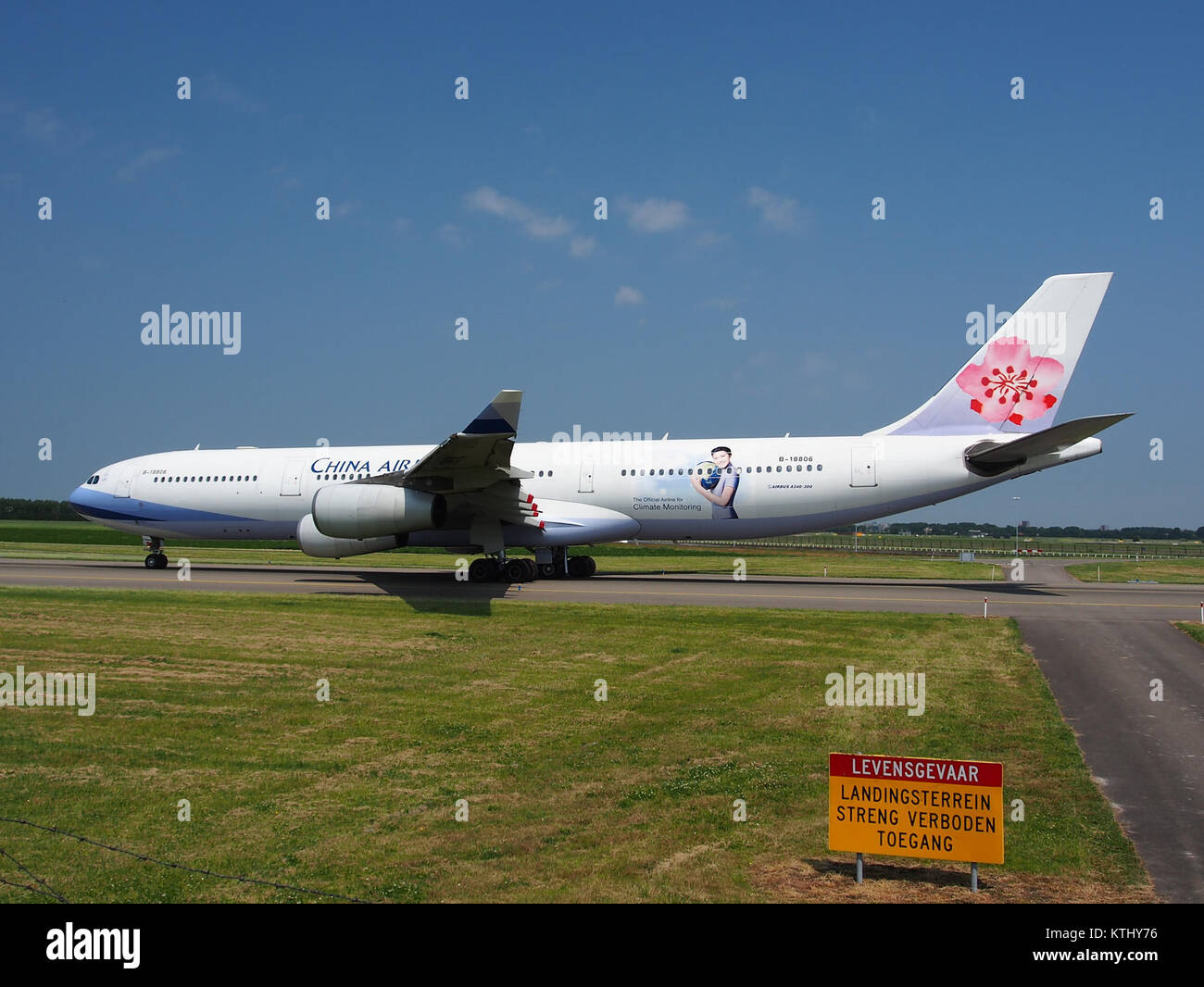 B 18806 China Airlines Airbus A340 313X   cn 433 pic5 Stock Photo