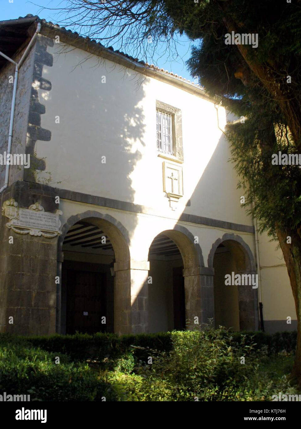 The Convento de Santa Cruz in Azkoitia is a historical convent in the ...