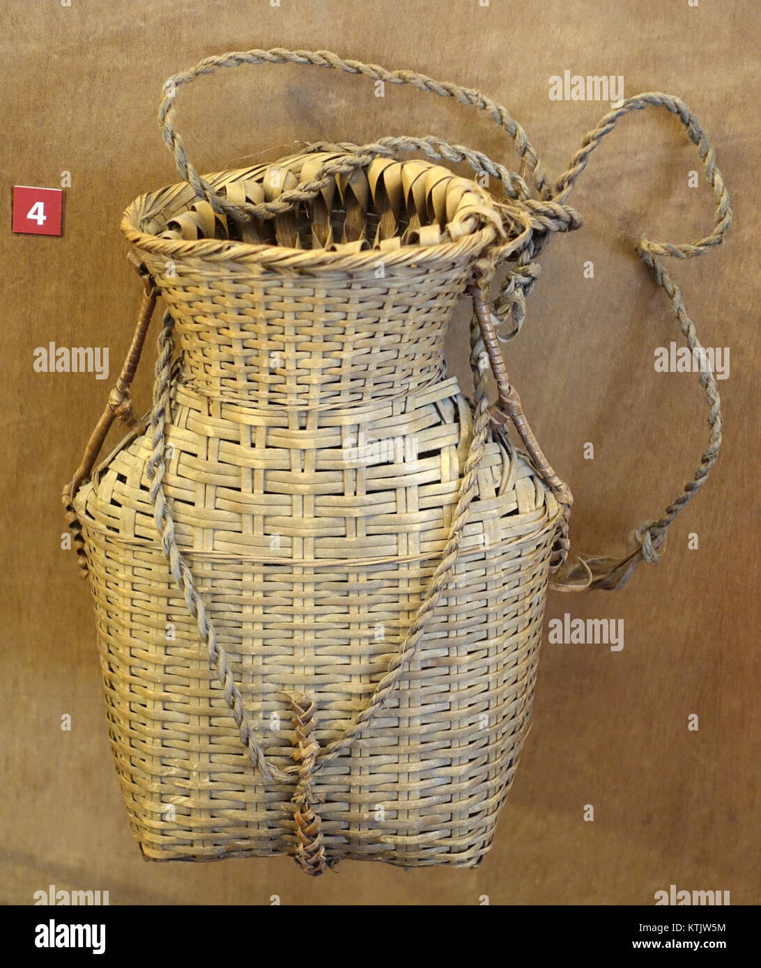 Vintage fishing basket hi-res stock photography and images - Alamy