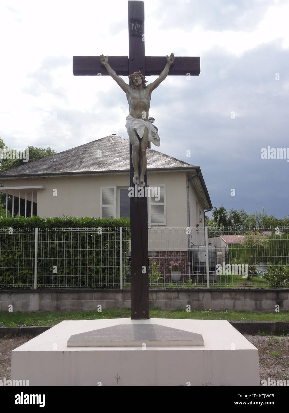 Autreville (Aisne) croix de chemin Stock Photo Alamy
