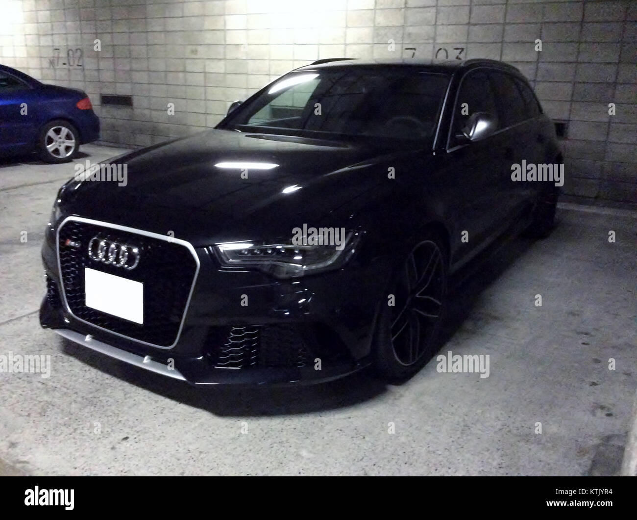 Audi rs6 hi-res stock photography and images - Alamy