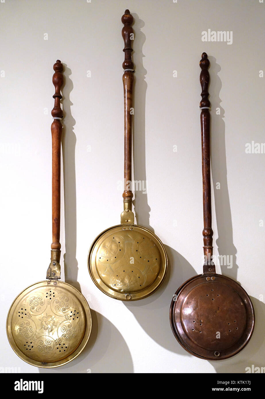 Warming pans hires stock photography and images Alamy