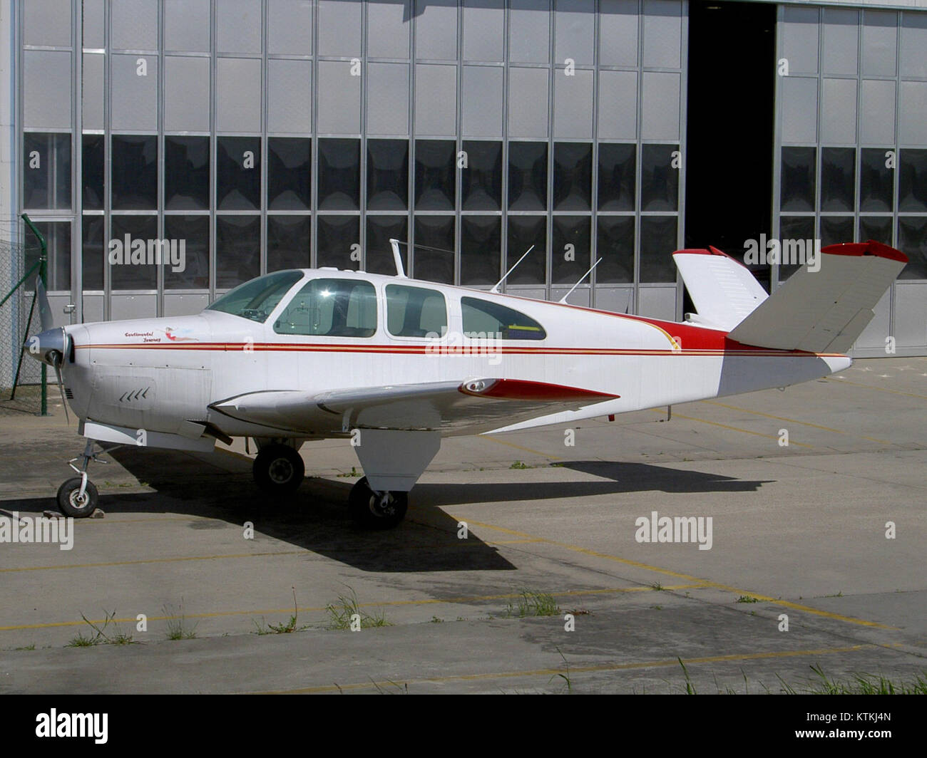 Bonanza aircraft hi-res stock photography and images - Alamy Bonanza aircraft hi-res stock photography and images - Alamy