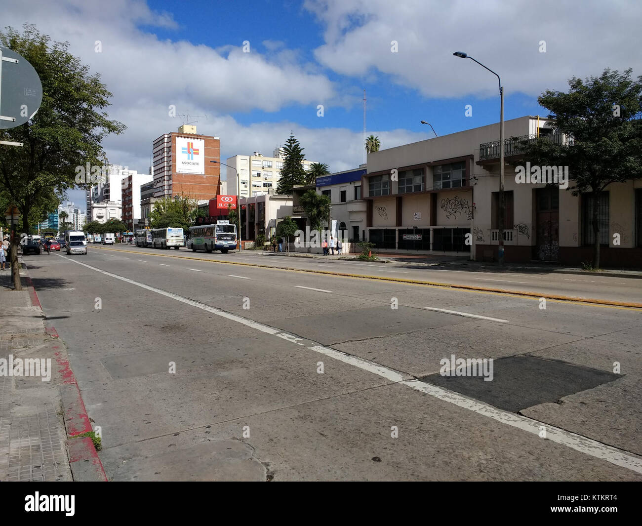Avenida de octubre hires stock photography and images Alamy