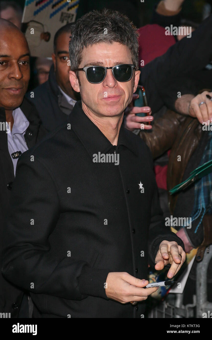 Noel Gallagher leaving BBC Radio Two after promoting his new album 'Who  Built The Moon ?' - London Featuring: Noel Gallagher Where: London, United  Kingdom When: 24 Nov 2017 Credit: WENN.com Stock Photo - Alamy