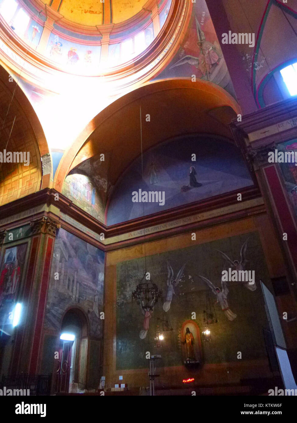 Barcelona Iglesia de Sant Andreu del Palomar, interiores 14 Stock Photo