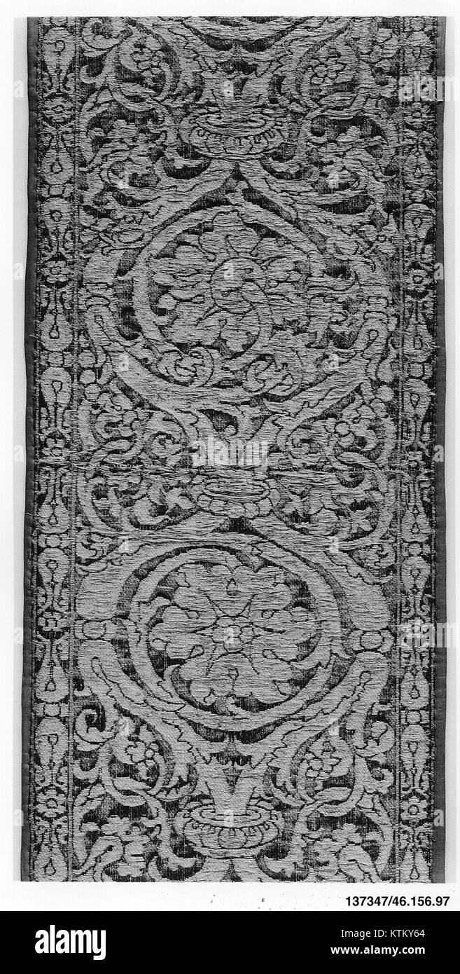 The MET 137347 is a musical instrument cataloged in the collection of ...