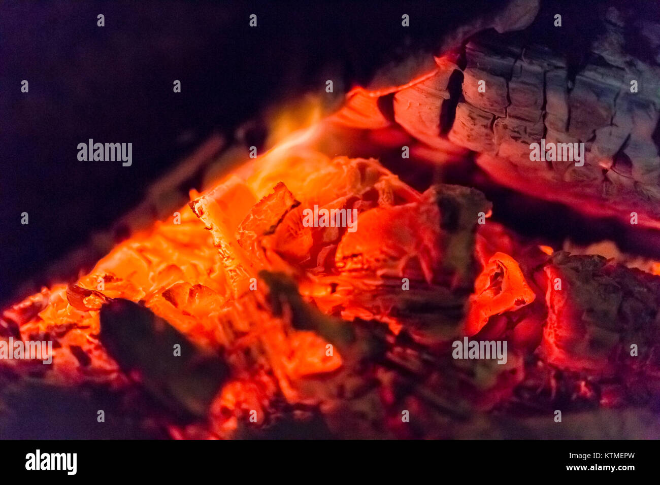 Ember embers glowing burning hi-res stock photography and images - Page 5 -  Alamy