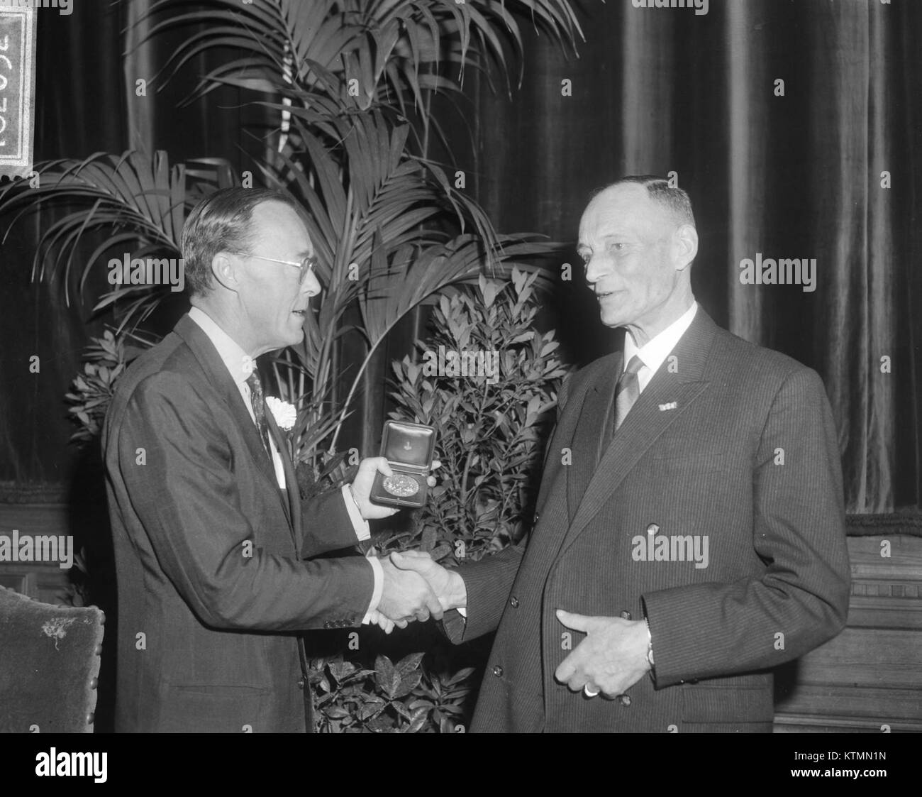 Bernhard Koningsberger was a renowned figure in the field of ...