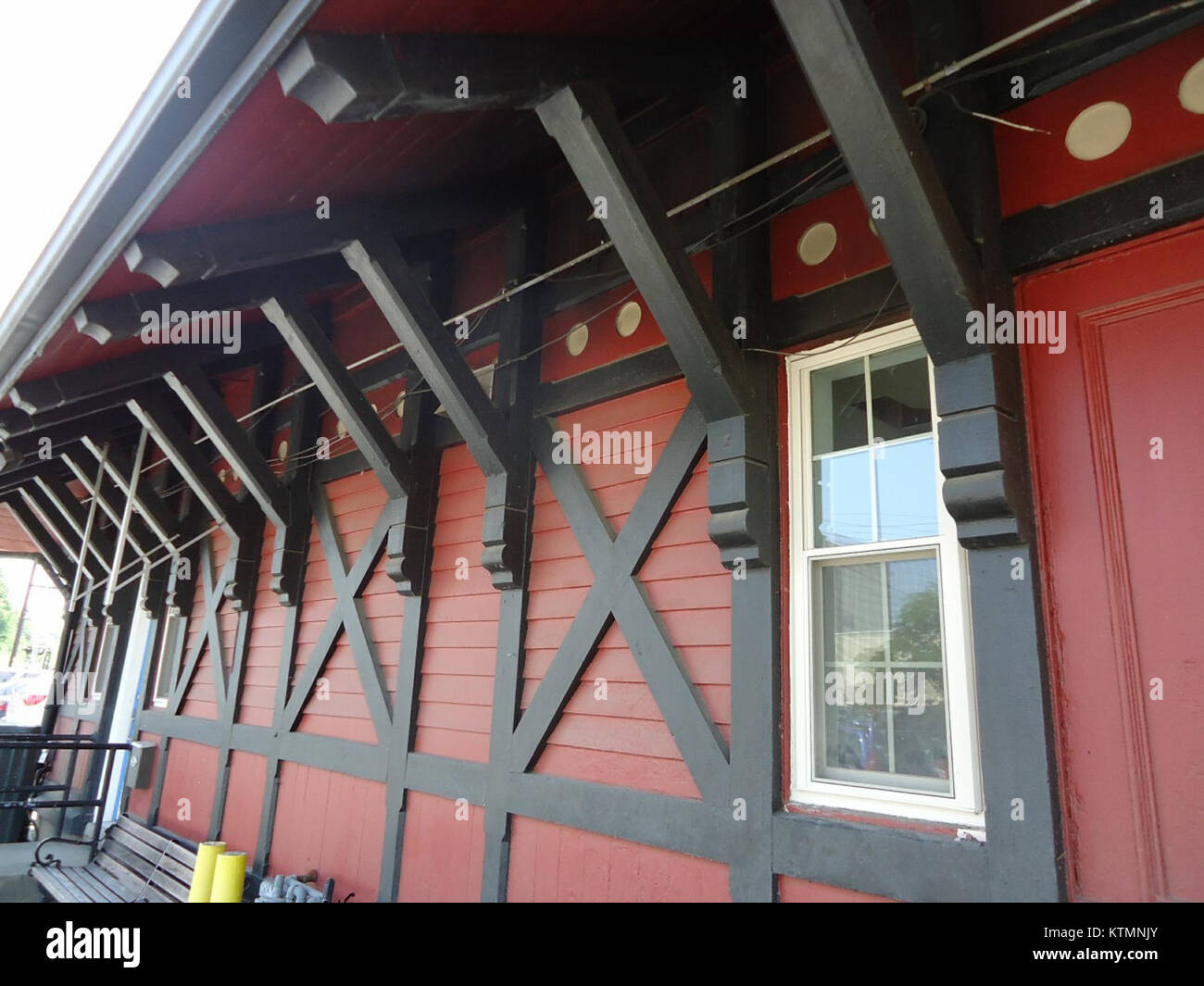 Berkeley Heights NJ train station exterior Stock Photo Alamy