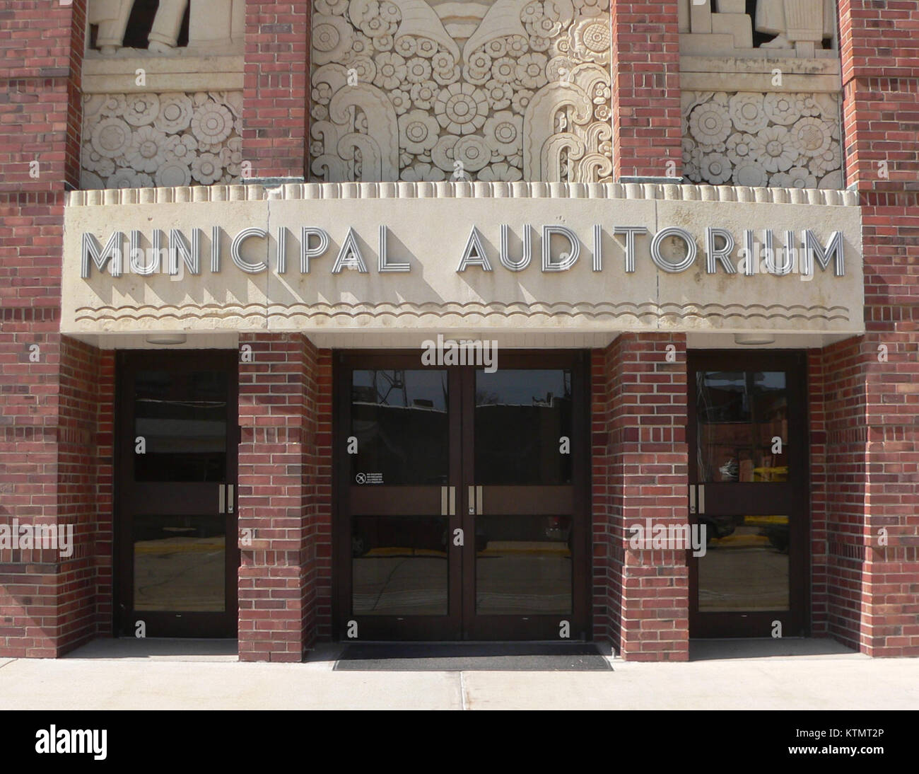 Beatrice, Nebraska Municipal Auditorium E center entrance Stock Photo