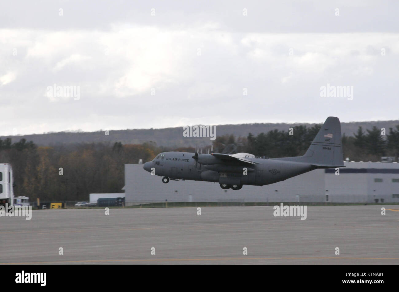 STRATTON ANGB, Scotia NY -- A C130 from the 109th Airlift Wing ...
