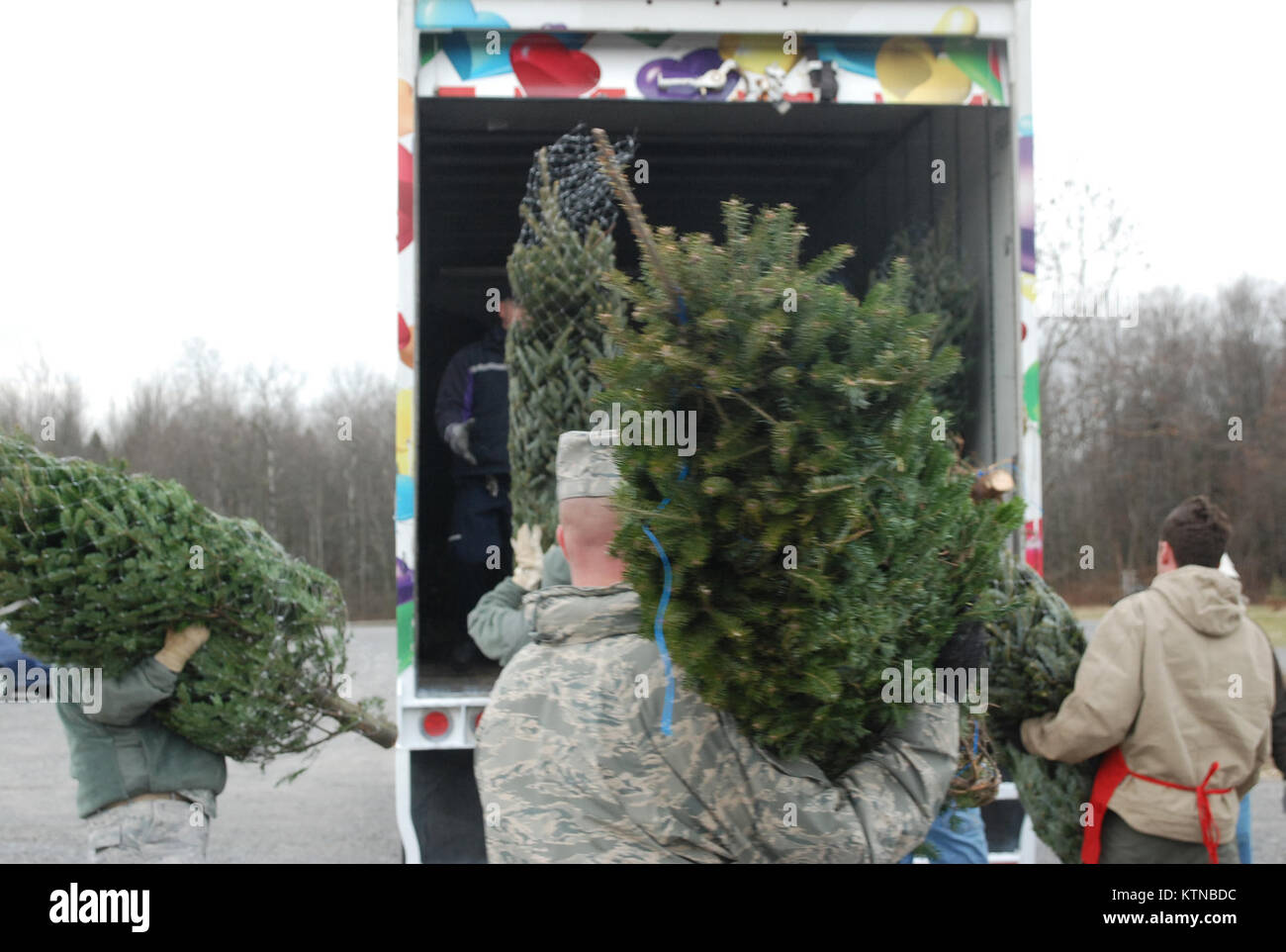 BALLSTON SPA, N.Y. New York Air National Guard members of the 109th Airlift Wing from Scotia