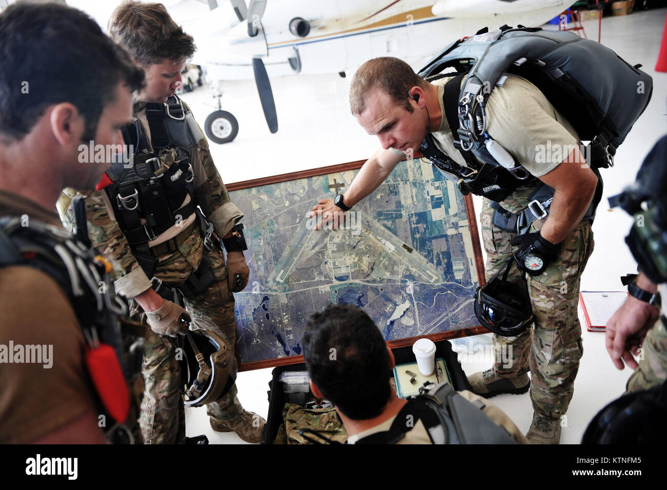 FS GABRESKI ANG, NY - Members of the 103rd Rescue Squadron study the ...