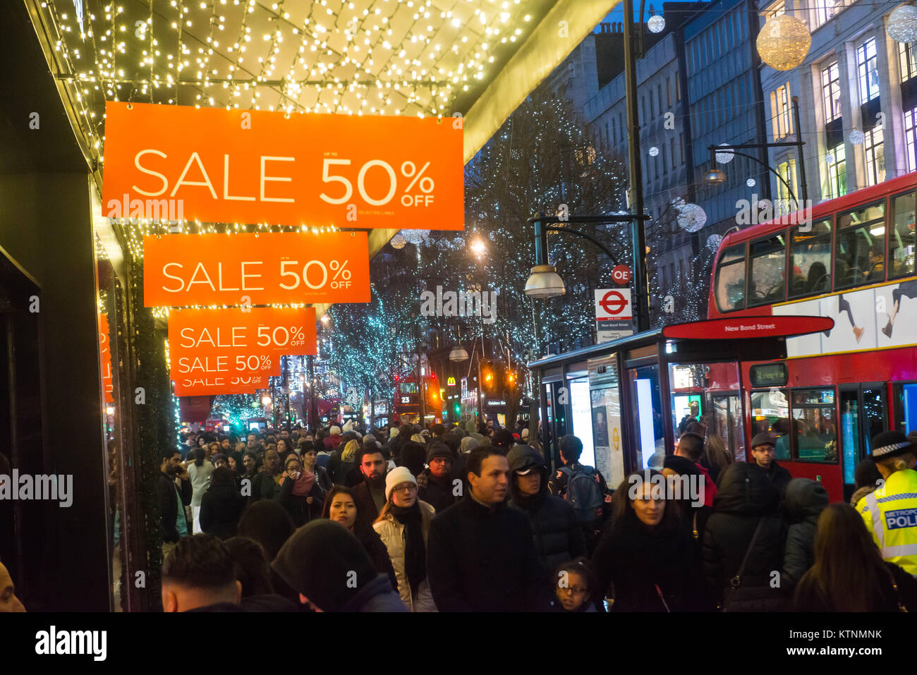 Oxford Circus, London. United Kingdom. 26th December 2017. Large crowd