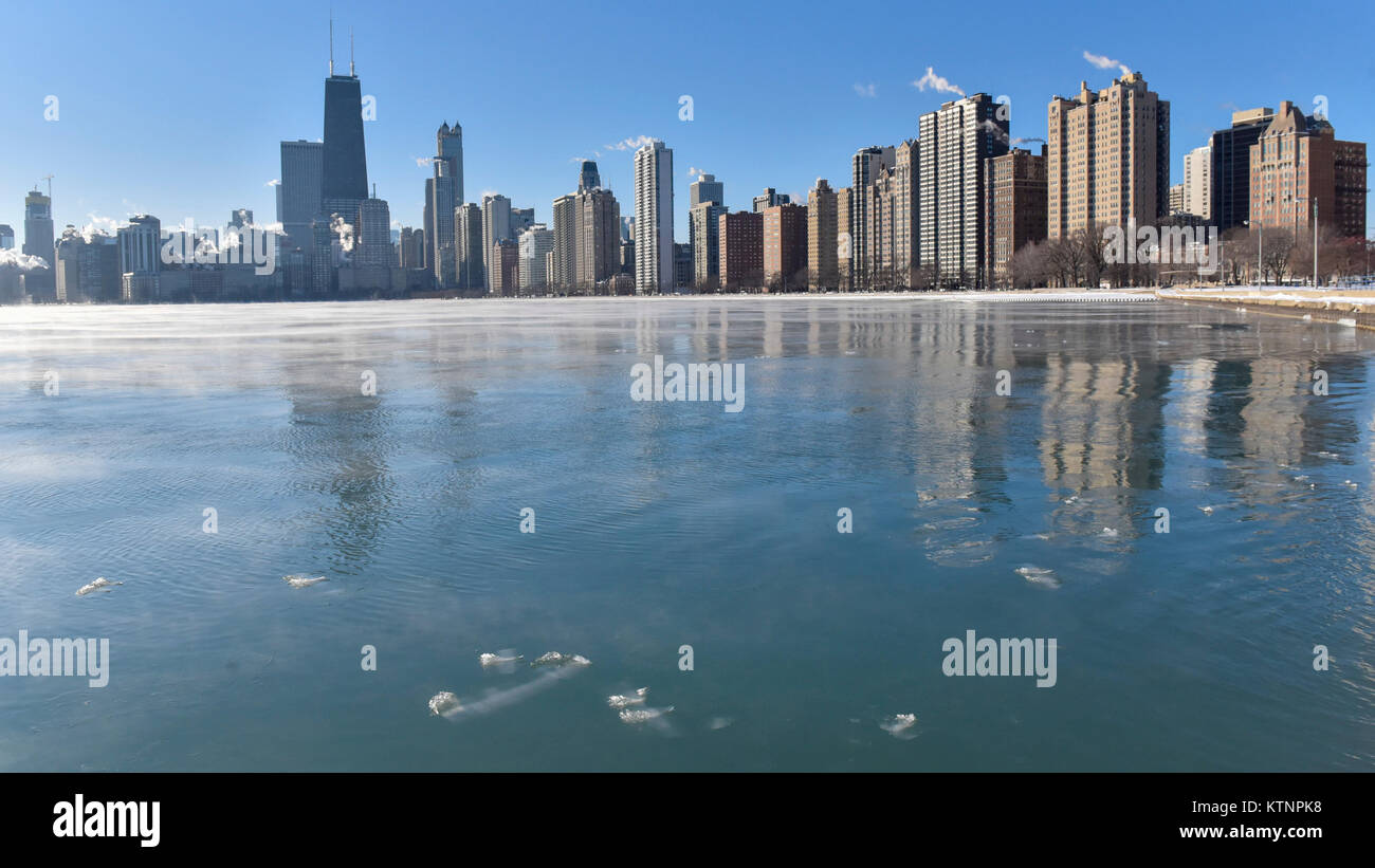 Chicago, USA. 27th Dec, 2017. USA Weather The city of Chicago