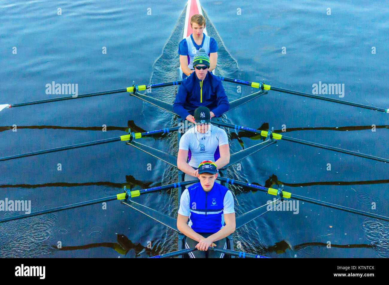Glasgow, Scotland, UK. 27th December, 2017. UK Weather Male rowers