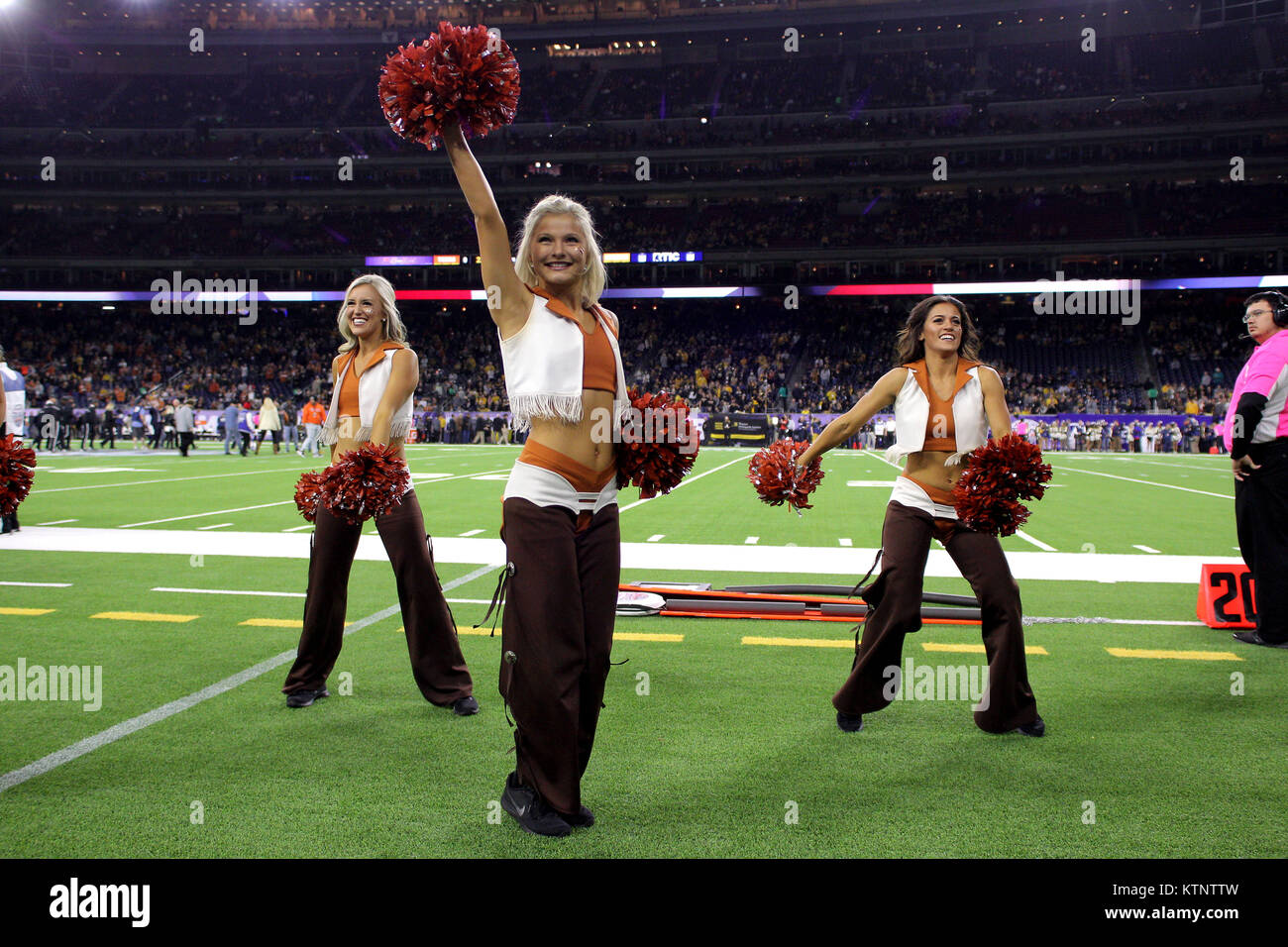 Houston, Texas, USA. 27th Dec, 2017. Texas Longhorns dance team members