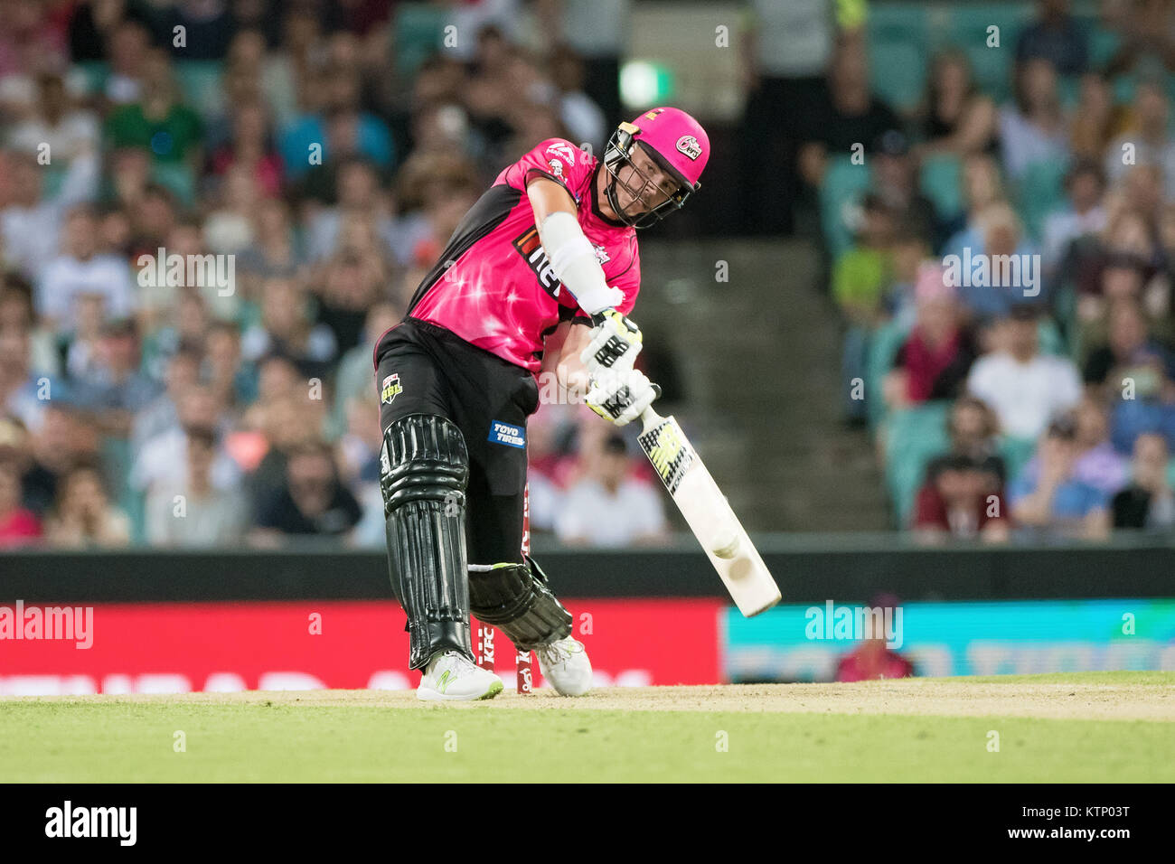 Sydney, Australia. 28th Dec, 2017. Sydney Sixers player Ben Dwarshuis