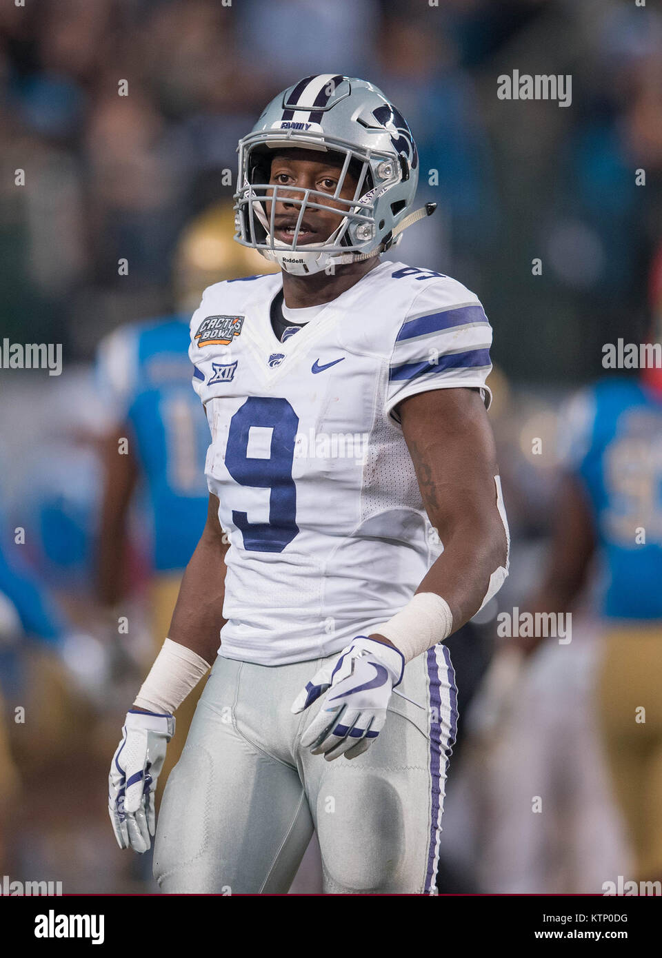 Phoenix, AZ, USA. 26th Dec, 2017. Kansas State wide receiver (9) Byron Pringle looks for the play call during the Cactus Bowl game between Kansas State Wildcats vs the UCLA Bruins on Tuesday, December 26, 2017 in Phoenix, AZ. Kansas State defeated UCLA 35-17. (Mandatory Credit: Juan Lainez/MarinMedia.org/Cal Sport Media) (Complete photographer, and credit required) Credit: csm/Alamy Live News Stock Photo