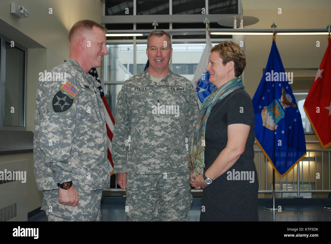U.S. Army National Guard personnel daily duties and life. Working ...