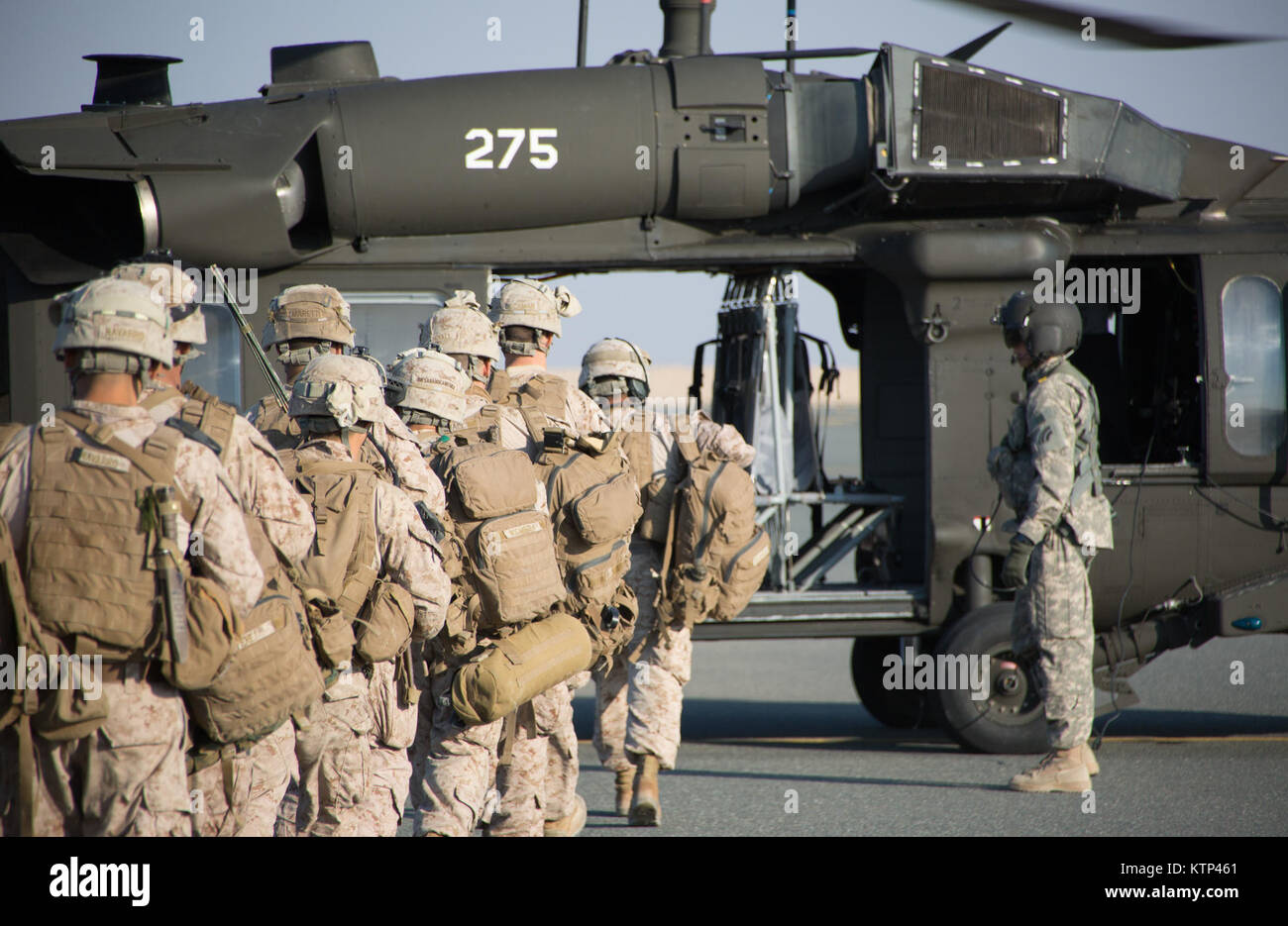 42nd expeditionary combat aviation brigade hi-res stock photography and ...