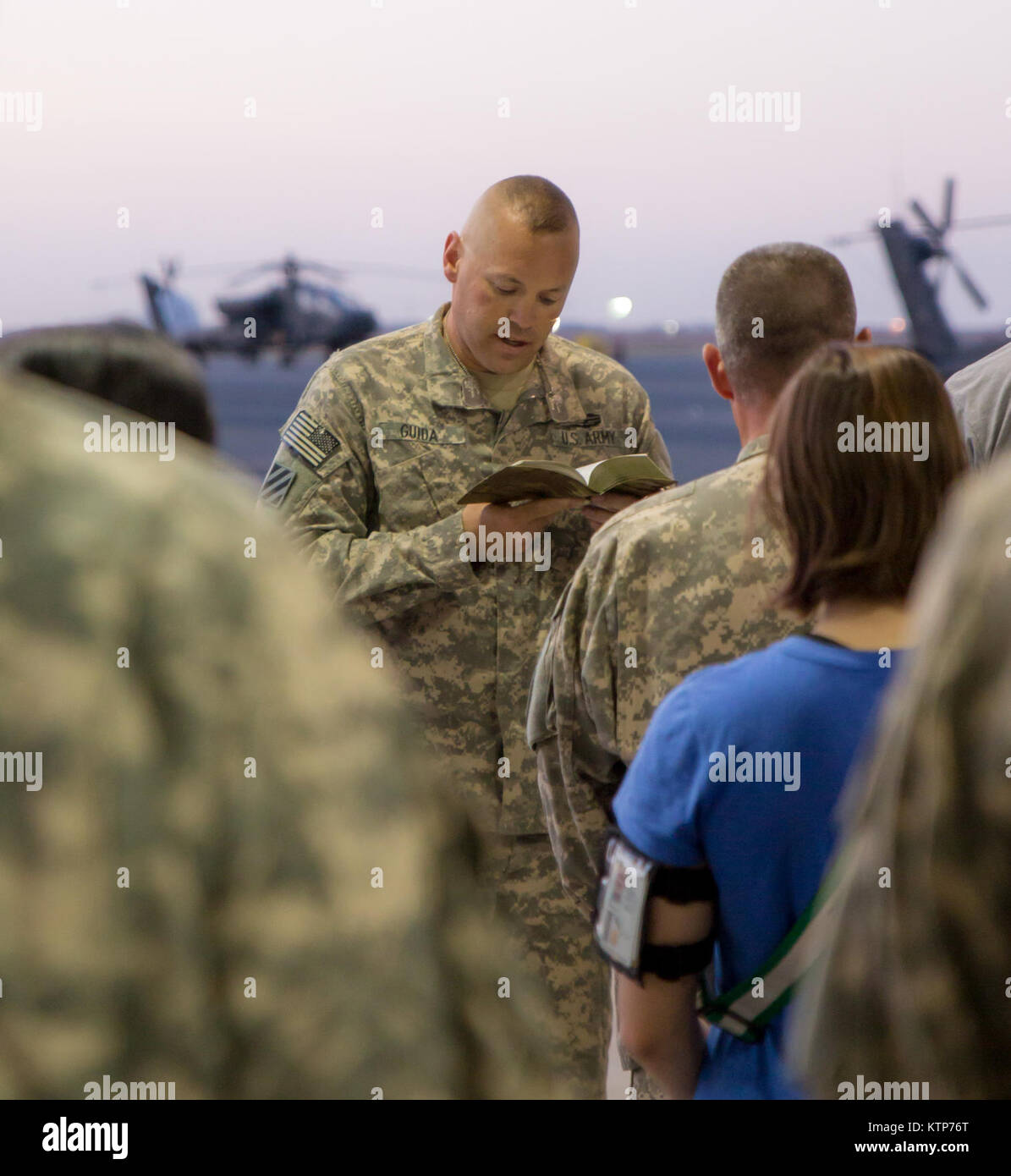 U.S. Army National Guard personnel daily duties and life. Working ...