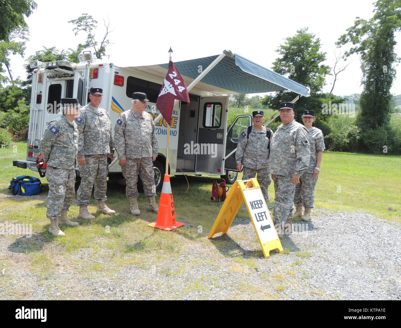 U.S. Army National Guard personnel daily duties and life. Working ...
