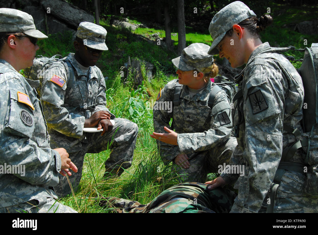U.S. Army National Guard personnel daily duties and life. Working ...
