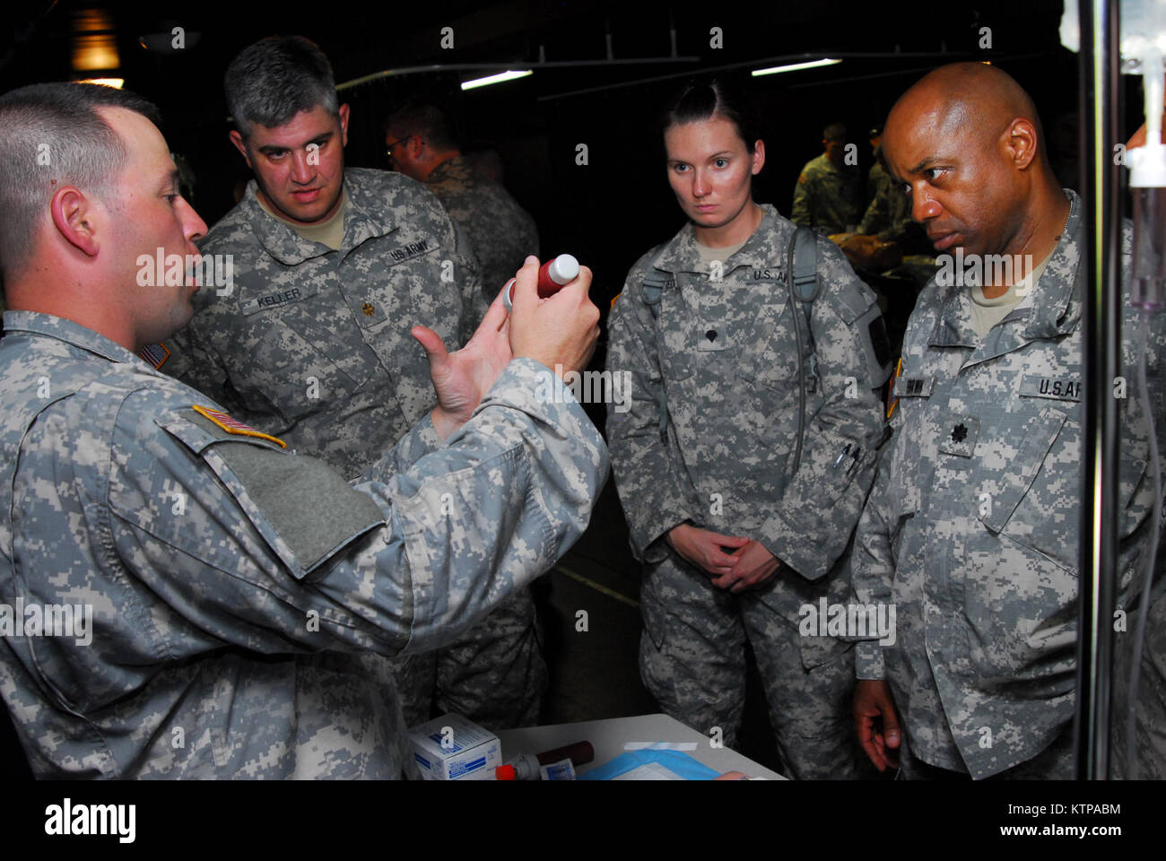 U.S. Army National Guard personnel daily duties and life. Working ...