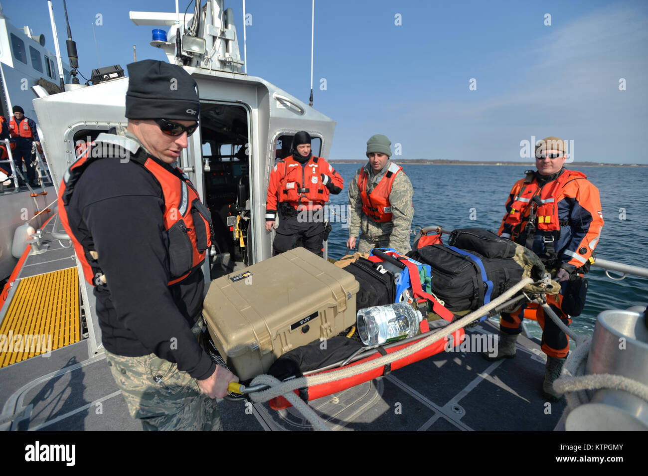 Para Rescue Cod CAPE COD, MA - Pararescue Jumpers, Combat Rescue Officers and Survival ...