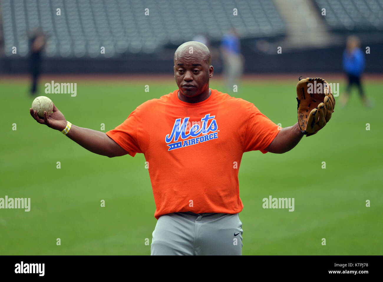 mets army jerseys