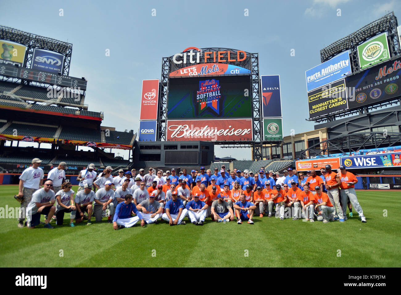 mets army jerseys