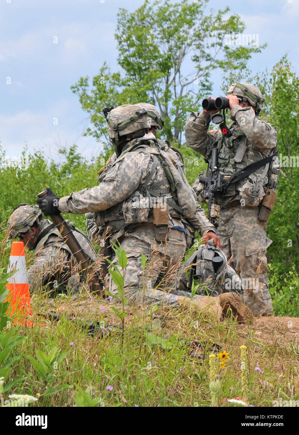 FORT DRUM, N.Y. Soldiers from 1st Battalion, 182nd Infantry Regiment conducts combat training
