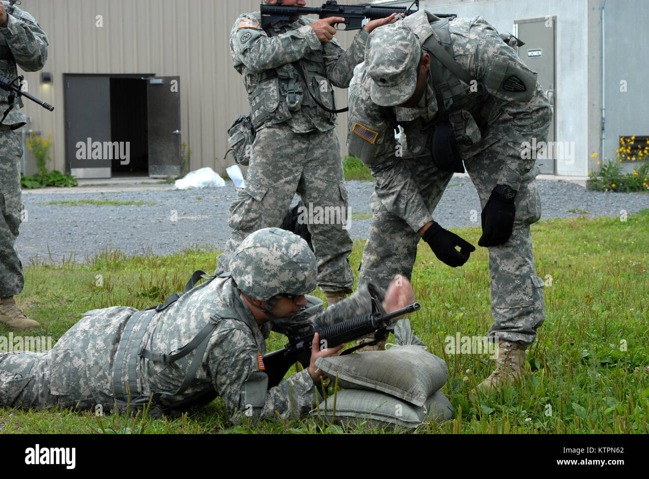 Spc. Fernando Sanchez of the 101st Signal Battalion conducts a ...