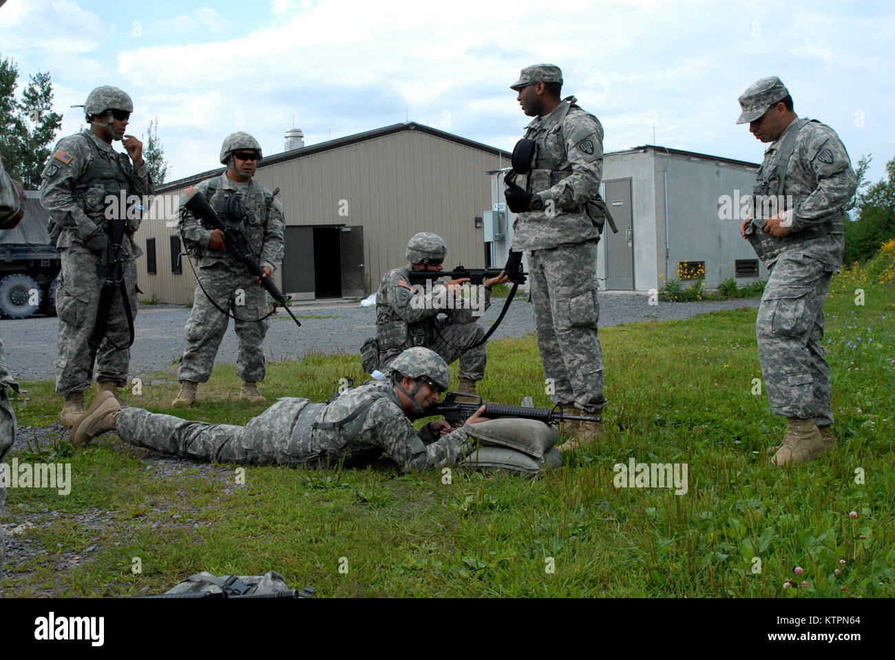 Spc. Fernando Sanchez of the 101st Signal Battalion conducts a ...
