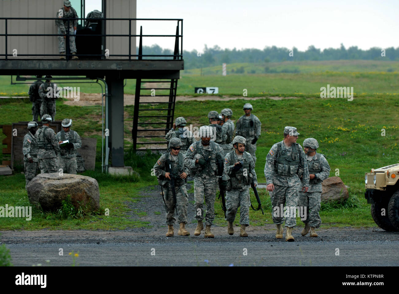 U.S. Army National Guard personnel daily duties and life. Working ...