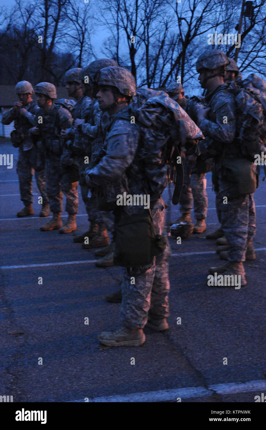 CAMP SMITH TRAINING SITE, N.Y.- Soldiers in the New York Army National ...