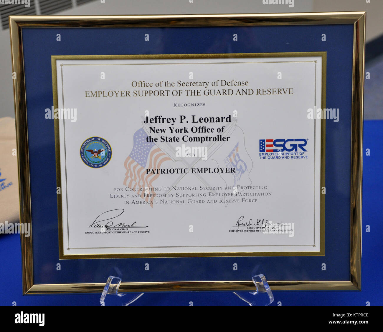 Patriot employer award hi-res stock photography and images - Alamy