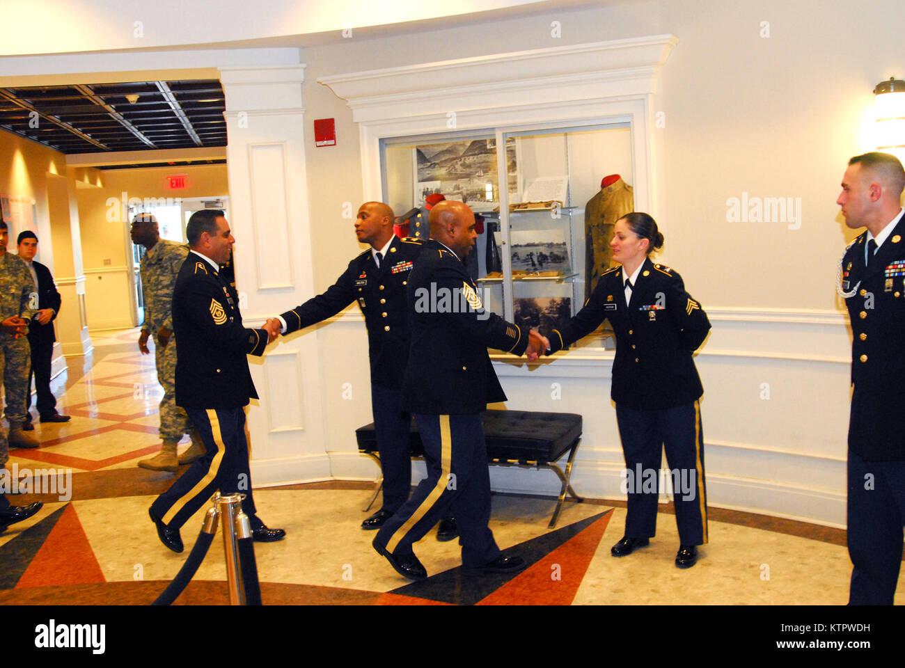 U.S. Army National Guard personnel daily duties and life. Working ...