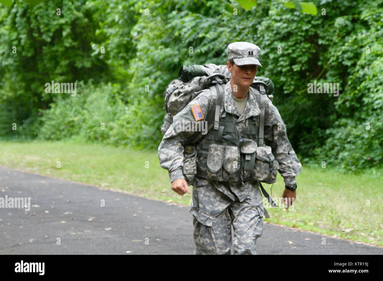 Soldiers of the 42nd Infantry Division Headquarters and Support Company ...