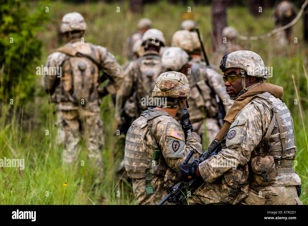New York Army National Guard infantrymen assigned to Co. C, 1st ...
