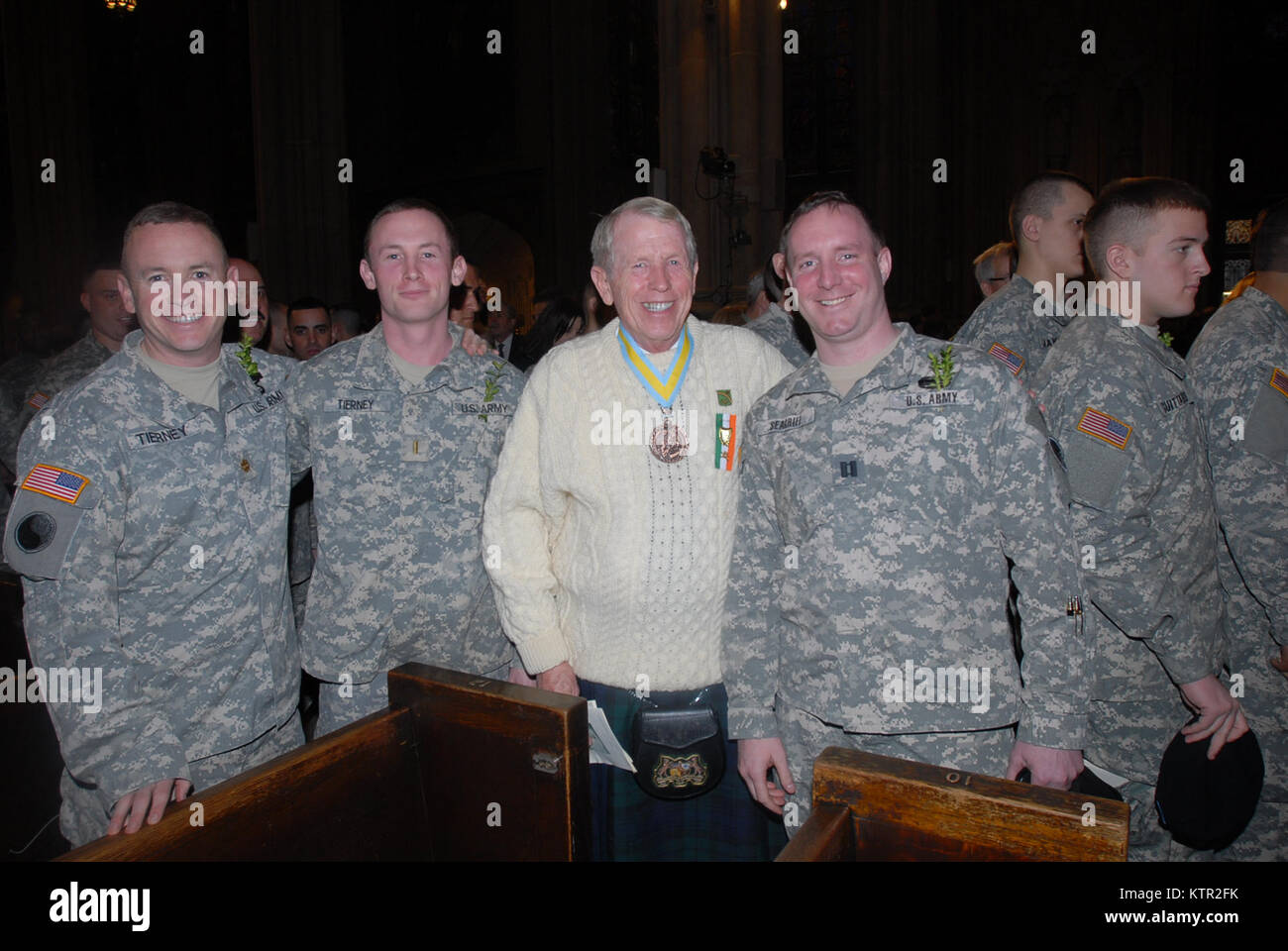 U.S. Army National Guard personnel daily duties and life. Working ...