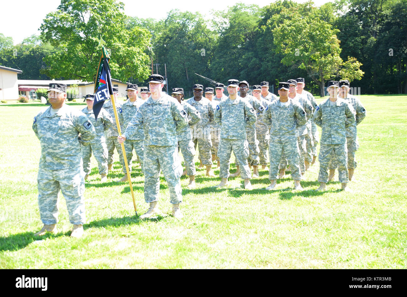 Camp Smith Training Site, Cortlandt Manor, NY – On August 20th, 2016 the New York Guard completed their week long annual training with graduation ceremonies  for the soldiers who completed their IET (Initial Entry Training) course, Basic Officers Course, Advanced MERN (Military Emergency Radio Network )communications course and Mess Operations Course.    After receiving their course completion certifications, over 350 soldiers from the New York Guard participated in a pass and review parade for the guest speaker, the New York Military Forces Deputy Adjutant General Brigadier General Raymond Sh Stock Photo