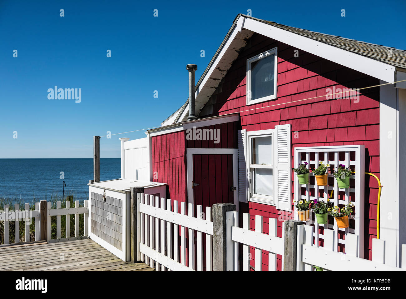 Charming waterfront cottage, Dennis, Cape Cod, Massachusetts, USA. Stock Photo