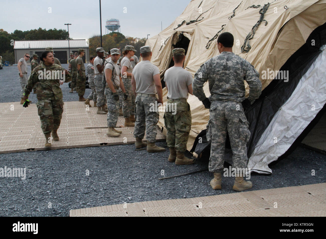New York Army National Guard Soldiers assigned to the 42nd Combat ...