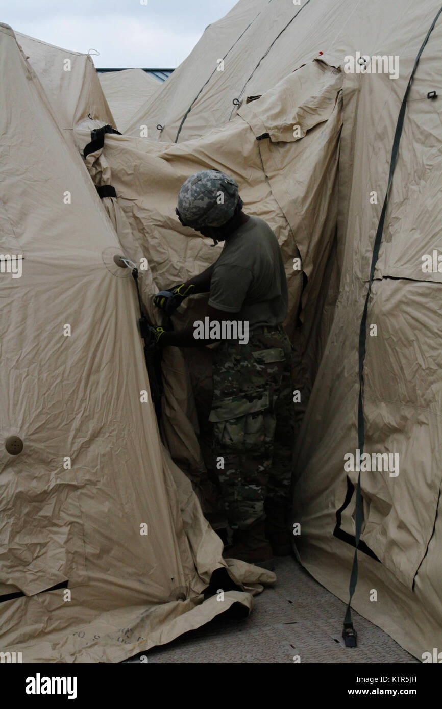 New York Army National Guard Soldiers assigned to the 42nd Combat ...