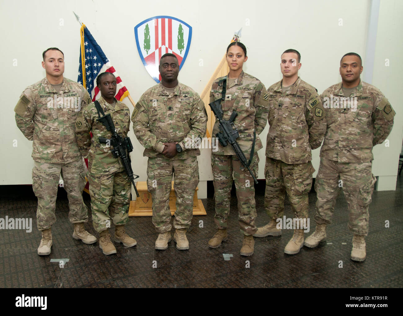 U.S. Army National Guard personnel daily duties and life. Working, training, helping, assisting, people, event, teaching and learning.  Soldier, sailor, airman, military, serviceman, service, duty. Stock Photo